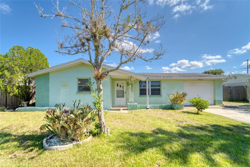1144 RUSHMORE DRIVE HOLIDAY, FL 34690
