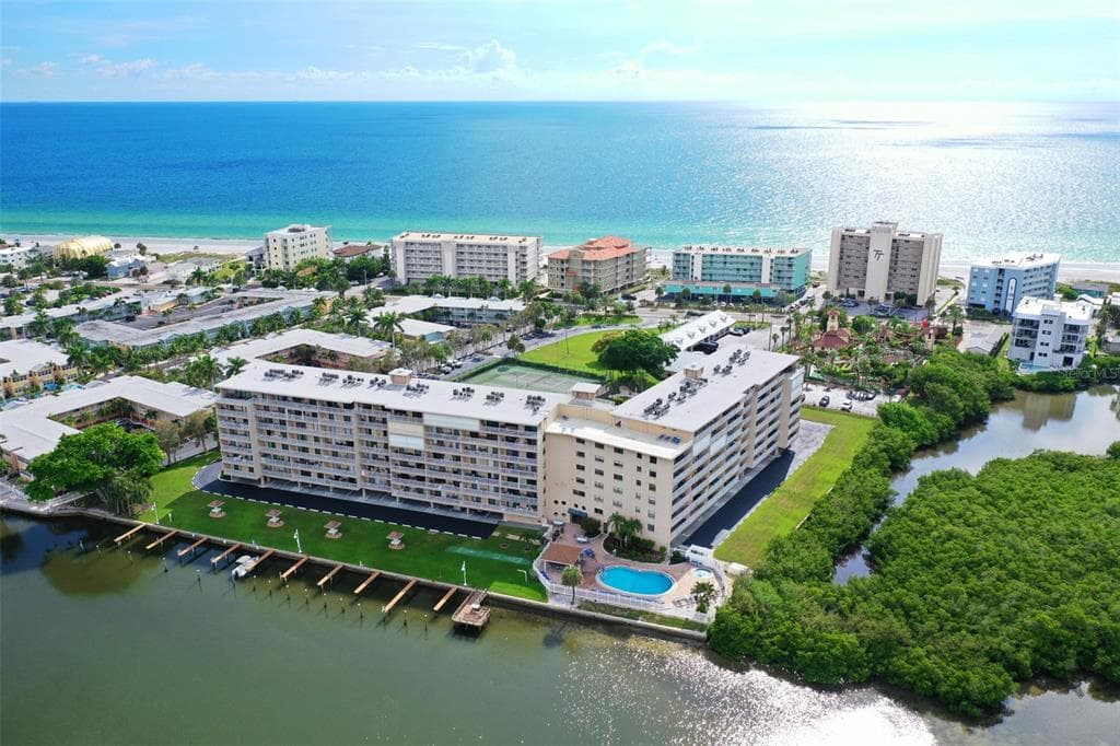 19451 GULF BOULEVARD UNIT 309 INDIAN SHORES, FL 33785