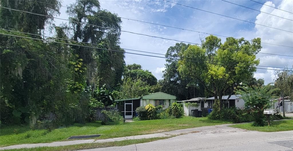 12302 FOUR OAKS ROAD TAMPA, FL 33624