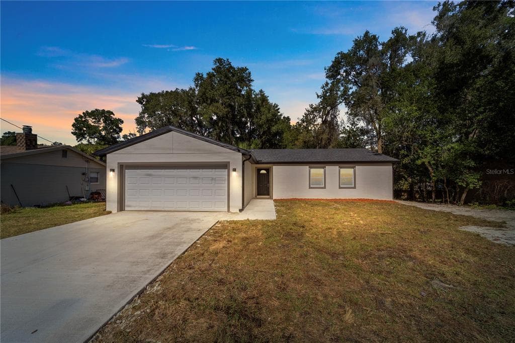 515 E LANSDOWNE AVENUE ORANGE CITY, FL 32763