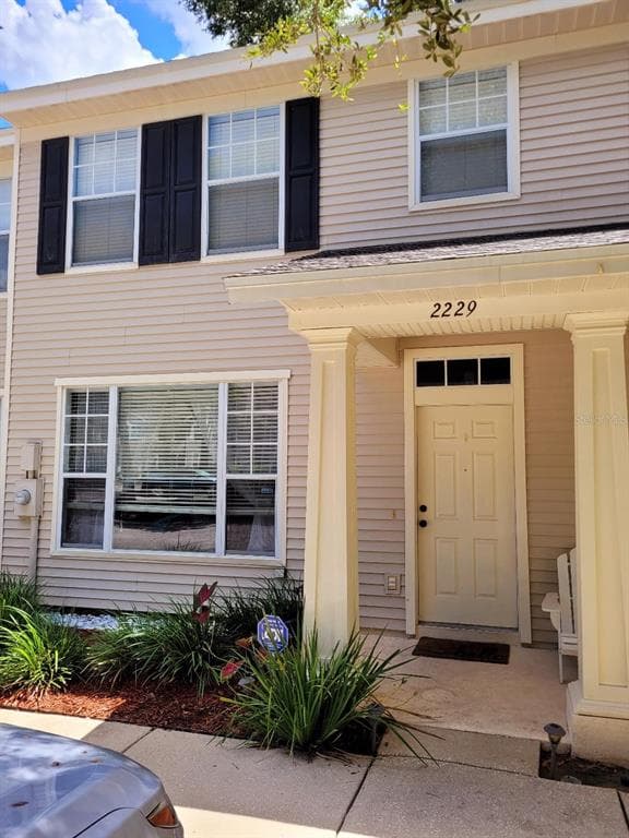2229 GOLDEN OAK LANE VALRICO, FL 33594