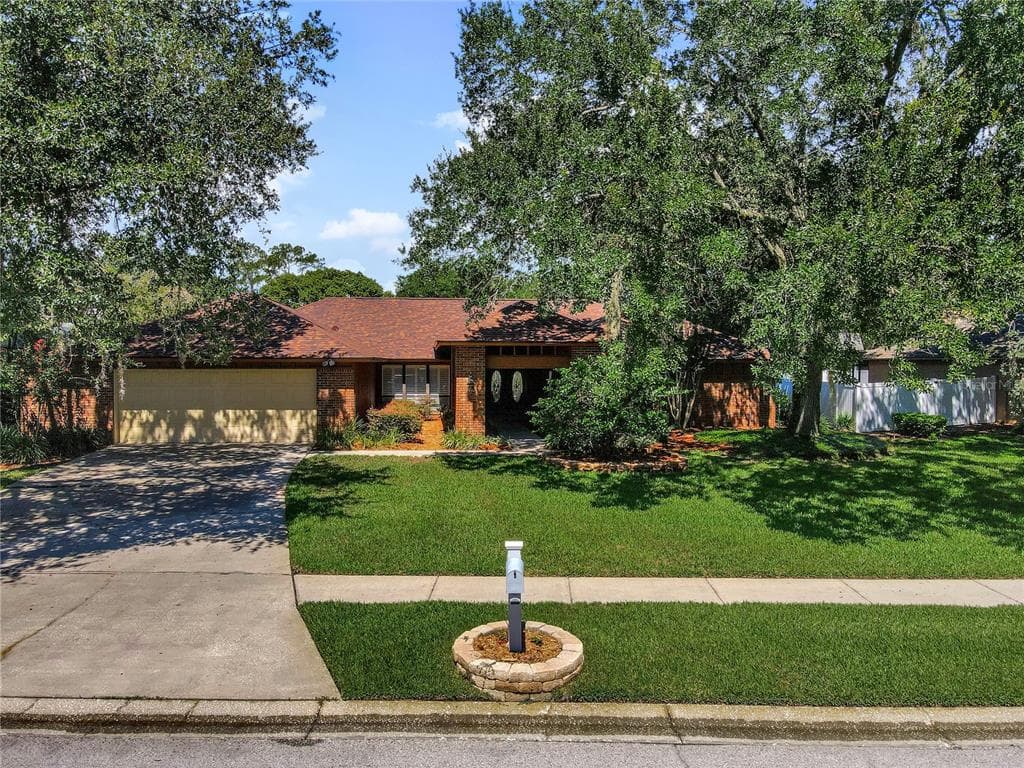 15908 AMBERLY DRIVE TAMPA, FL 33647