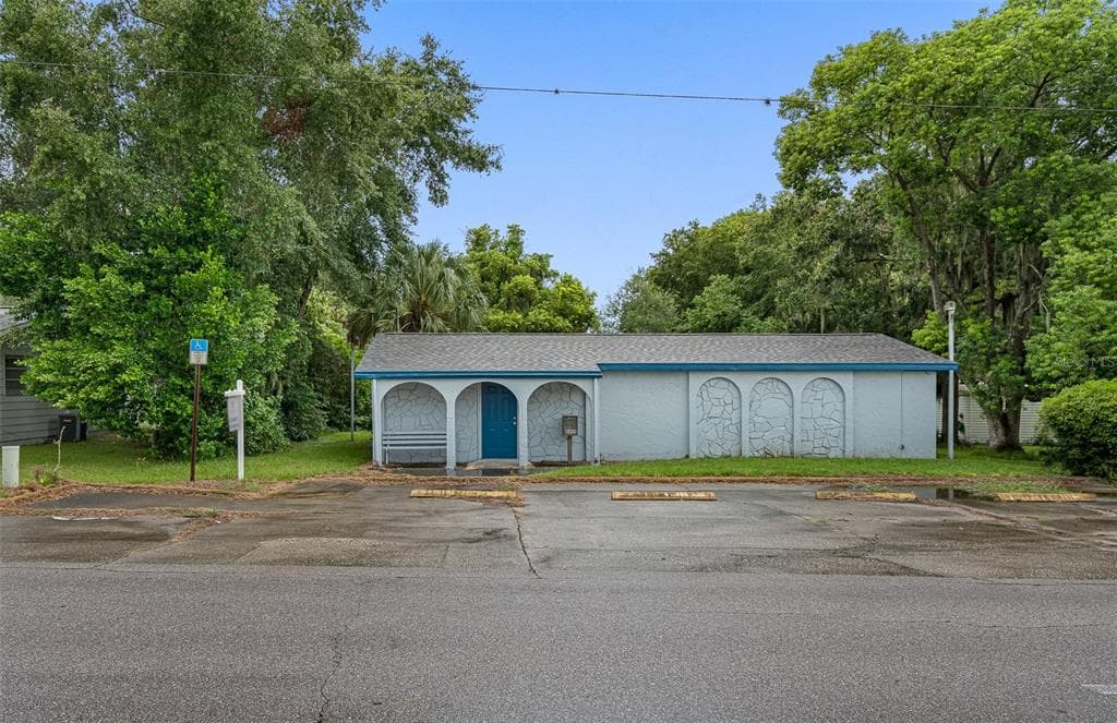 5445 6TH STREET ZEPHYRHILLS, FL 33542