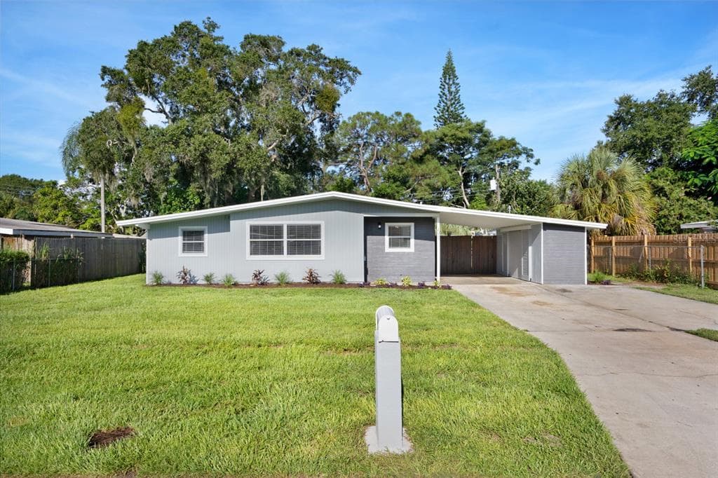 2005 FERN AVENUE SARASOTA, FL 34235