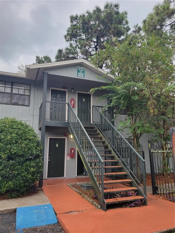 12401 OAK CEDAR PLACE UNIT 202 TAMPA, FL 33612