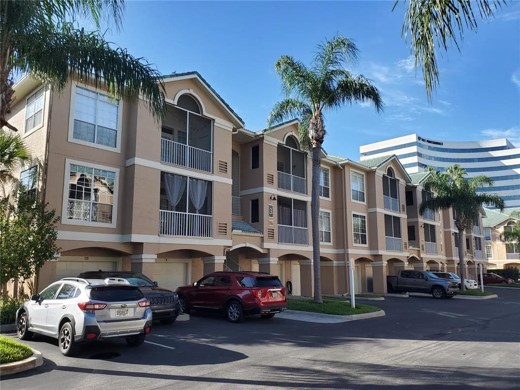 3301 BAY CLUB CIRCLE UNIT 3301 TAMPA, FL 33607