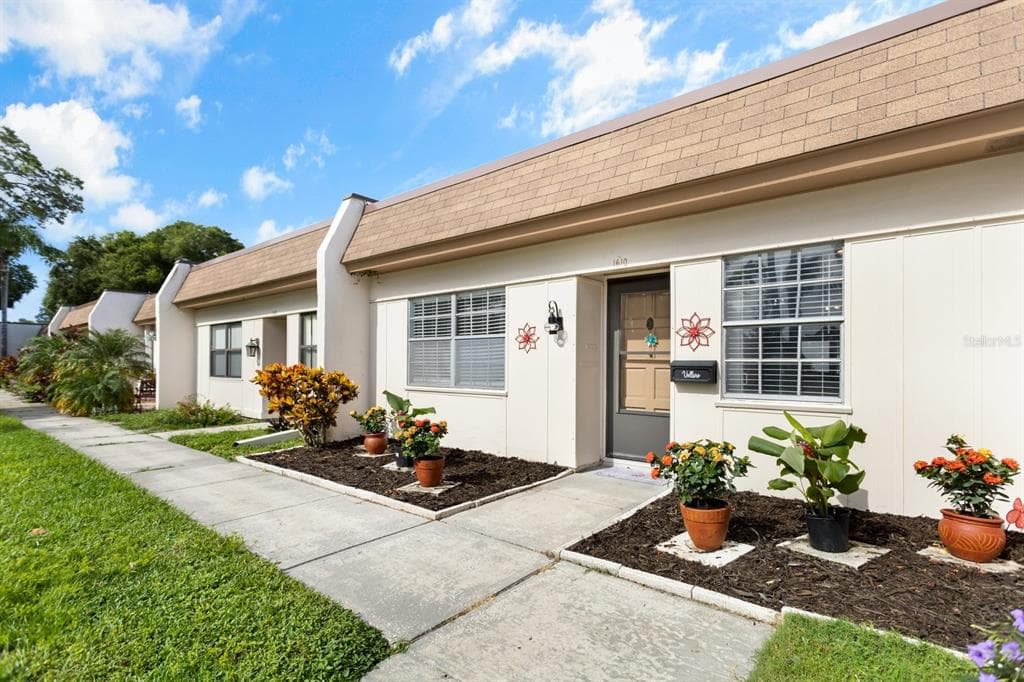 1610 FLINT DRIVE W UNIT 8F CLEARWATER, FL 33759