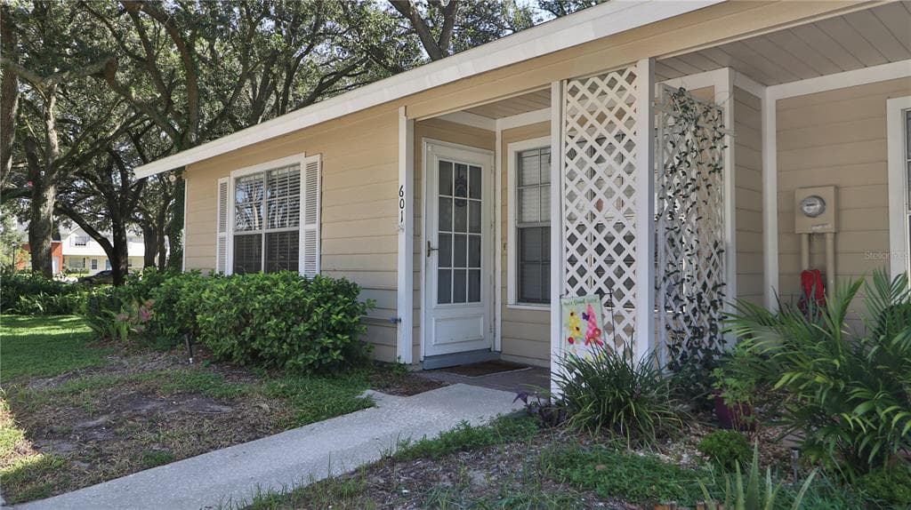 601 OLE PLANTATION DRIVE BRANDON, FL 33511