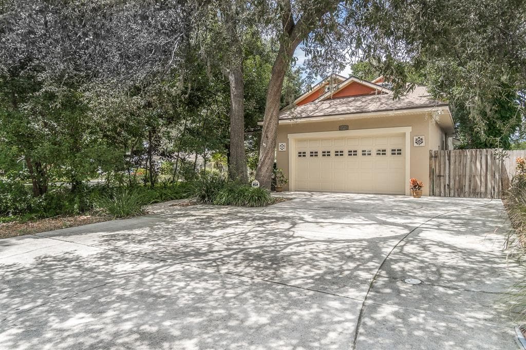 11722 FOREST HILLS DRIVE