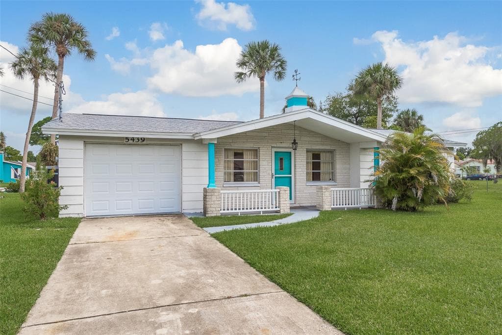 5439 MILES BOULEVARD PORT RICHEY, FL 34668
