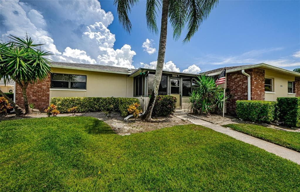 2735 SHERBROOKE LANE UNIT A PALM HARBOR, FL 34684