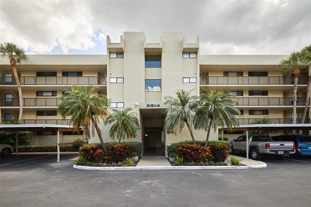 2614 COVE CAY DRIVE UNIT 204 CLEARWATER, FL 33760