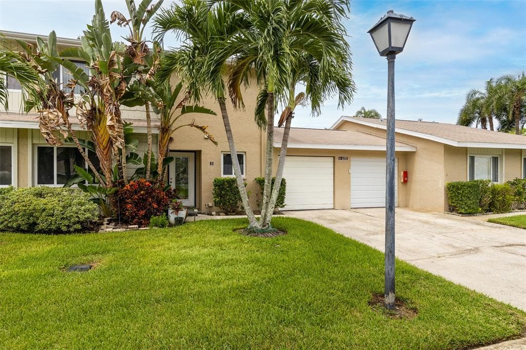 6370 CAPE HATTERAS WAY NE UNIT 3 ST PETERSBURG, FL 33702