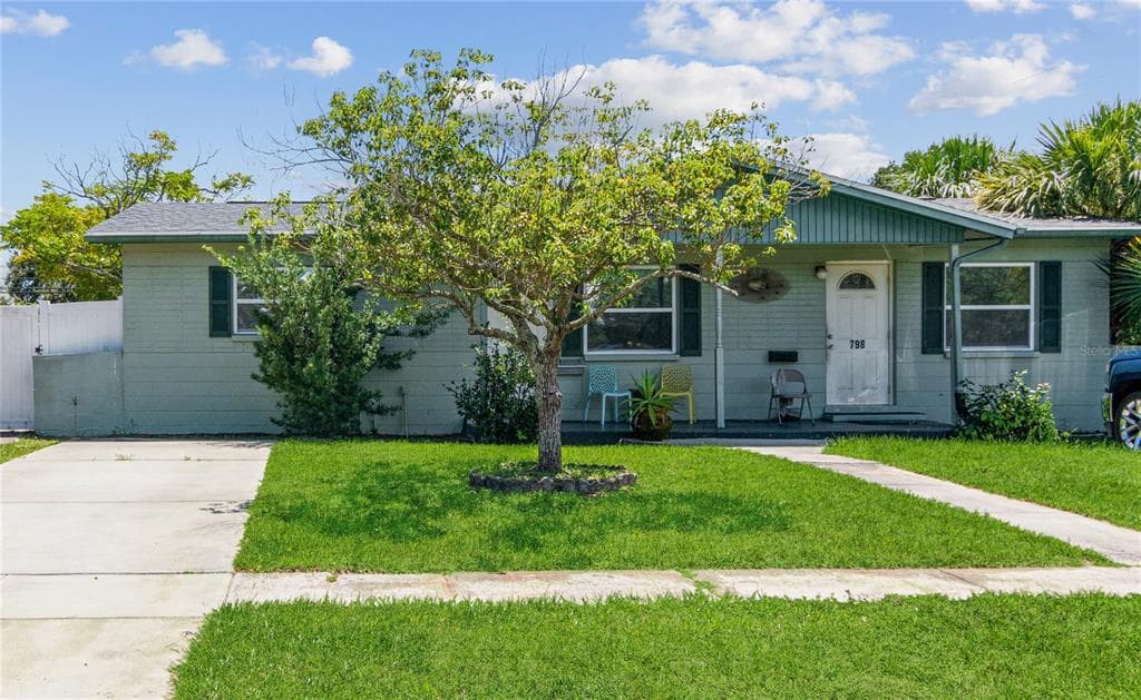 796 73RD AVENUE N ST PETERSBURG, FL 33702