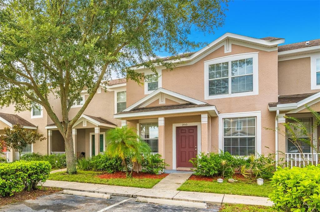 1553 BLUE MAGNOLIA BRANDON, FL 33510