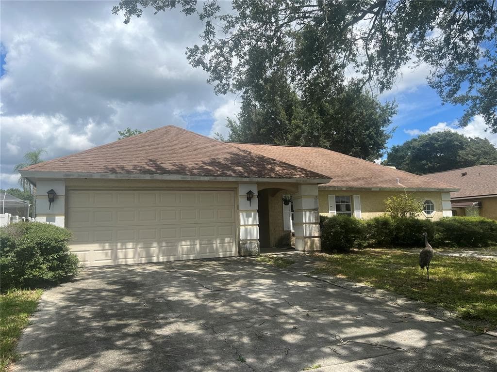 1404 MIDONECK COURT VALRICO, FL 33596
