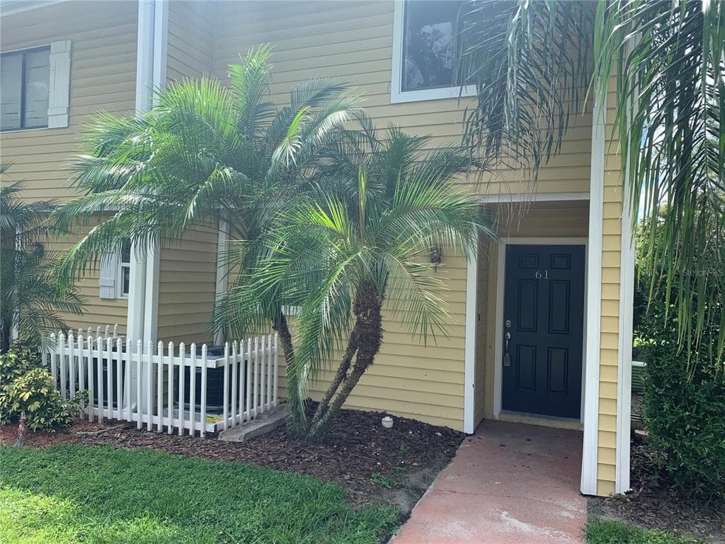 22640 WATERSEDGE BOULEVARD UNIT 61 LAND O LAKES, FL 34639