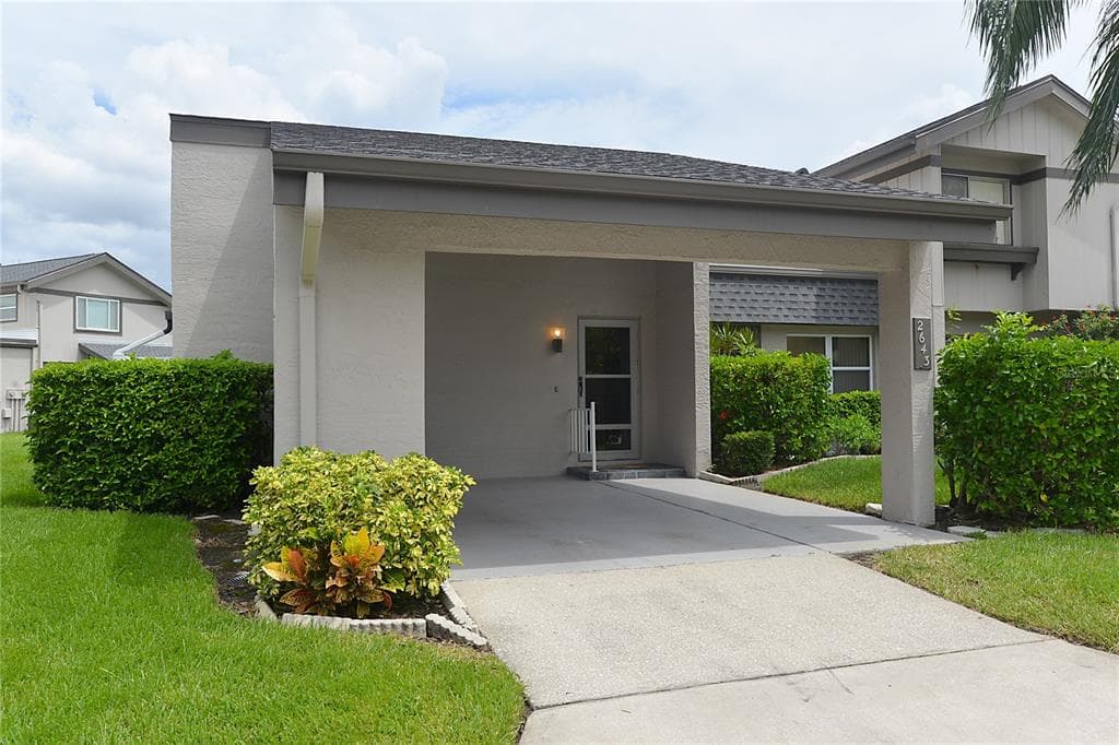 2643 BARKSDALE COURT CLEARWATER, FL 33761