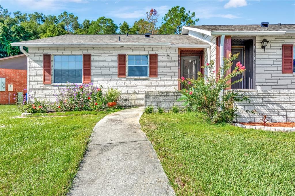 10310 BLUE FIELD COURT THONOTOSASSA, FL 33592