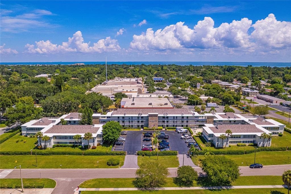 6100 12TH STREET S UNIT 221 ST PETERSBURG, FL 33705