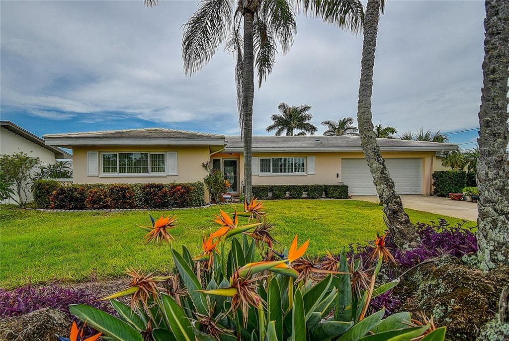 6912 S SHORE DRIVE S SOUTH PASADENA, FL 33707