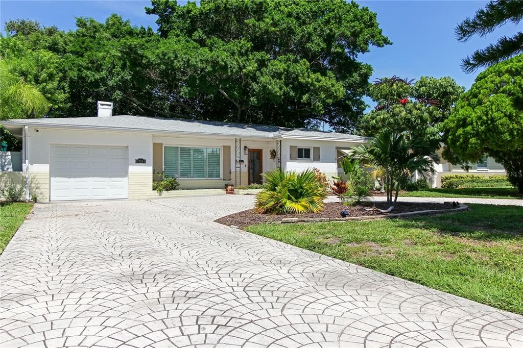 10204 PARADISE BOULEVARD TREASURE ISLAND, FL 33706