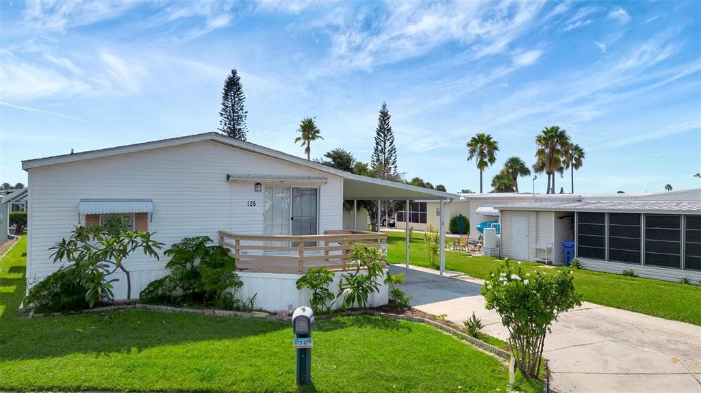 126 SAINT PIERRES WAY APOLLO BEACH, FL 33572