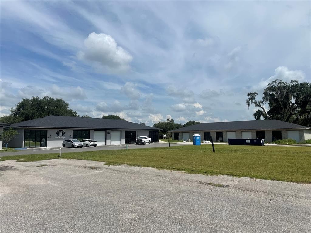 741 TILLMAN PLACE UNIT 105 PLANT CITY, FL 33566
