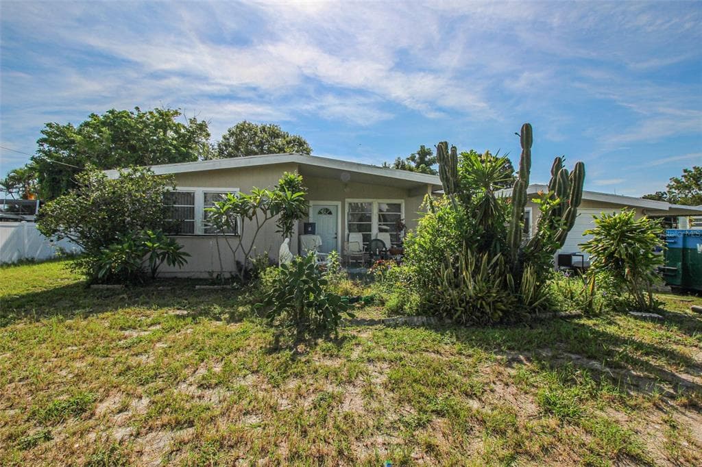 2110 ALCAZAR WAY S ST PETERSBURG, FL 33712