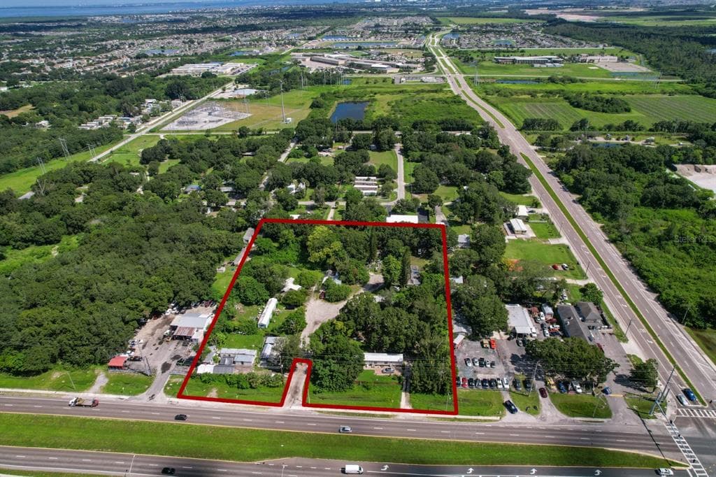 2216 And 2218 E COLLEGE AVENUE RUSKIN, FL 33570
