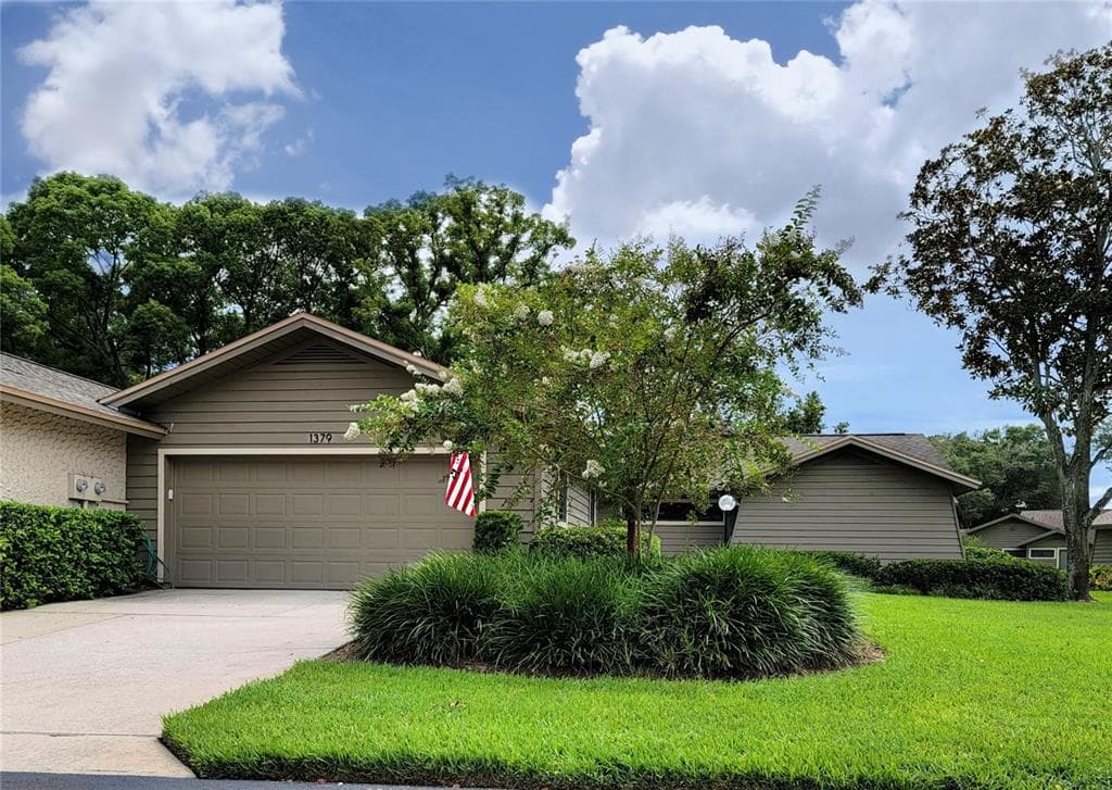 1379 WESTLAKE BOULEVARD UNIT 27 PALM HARBOR, FL 34683