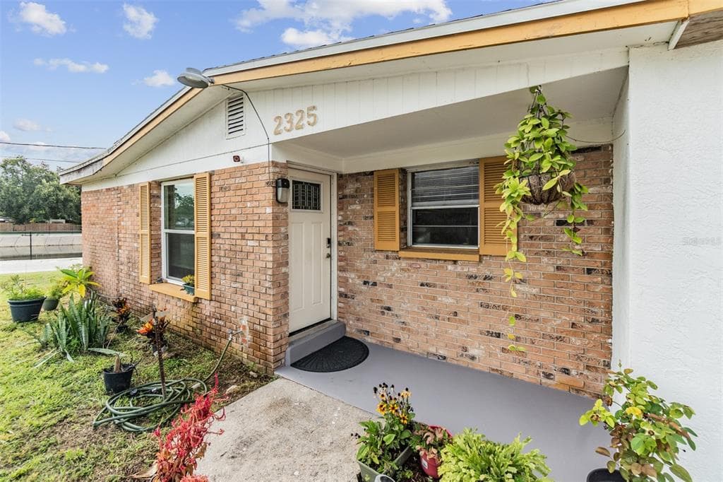 2325 E 112TH AVENUE TAMPA, FL 33612