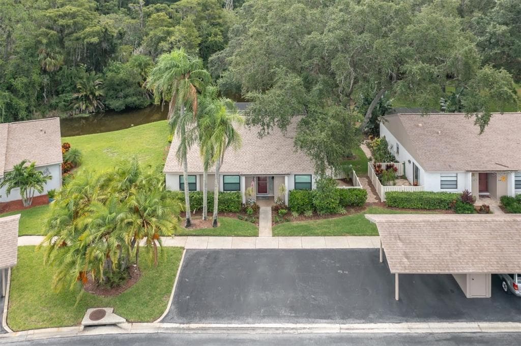 20 MICHAELS CIRCLE OLDSMAR, FL 34677