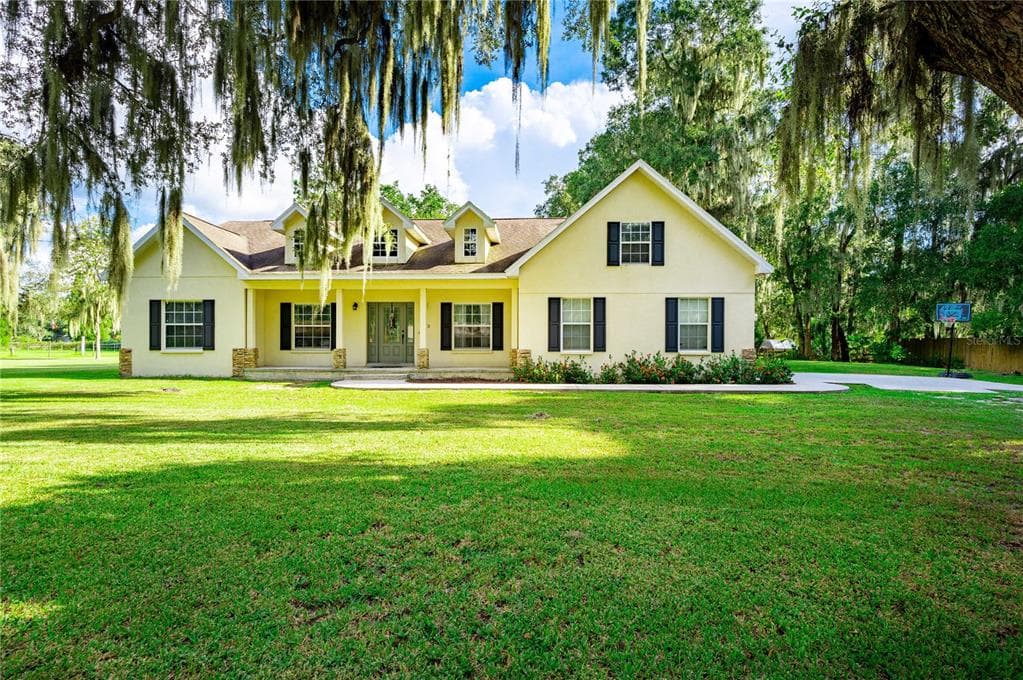 2313 HOLDEN LANE LITHIA, FL 33547