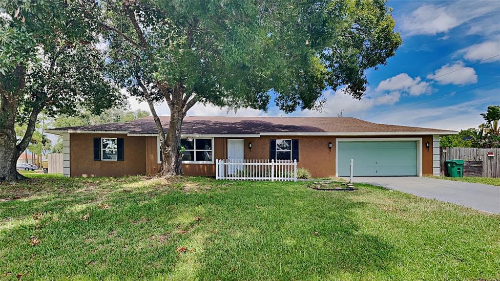 625 SE WALTERS TERRACE PORT SAINT LUCIE, FL 34983