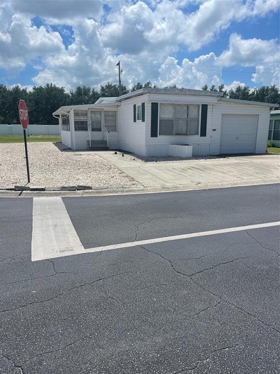 302 S PORT ROYAL LANE APOLLO BEACH, FL 33572