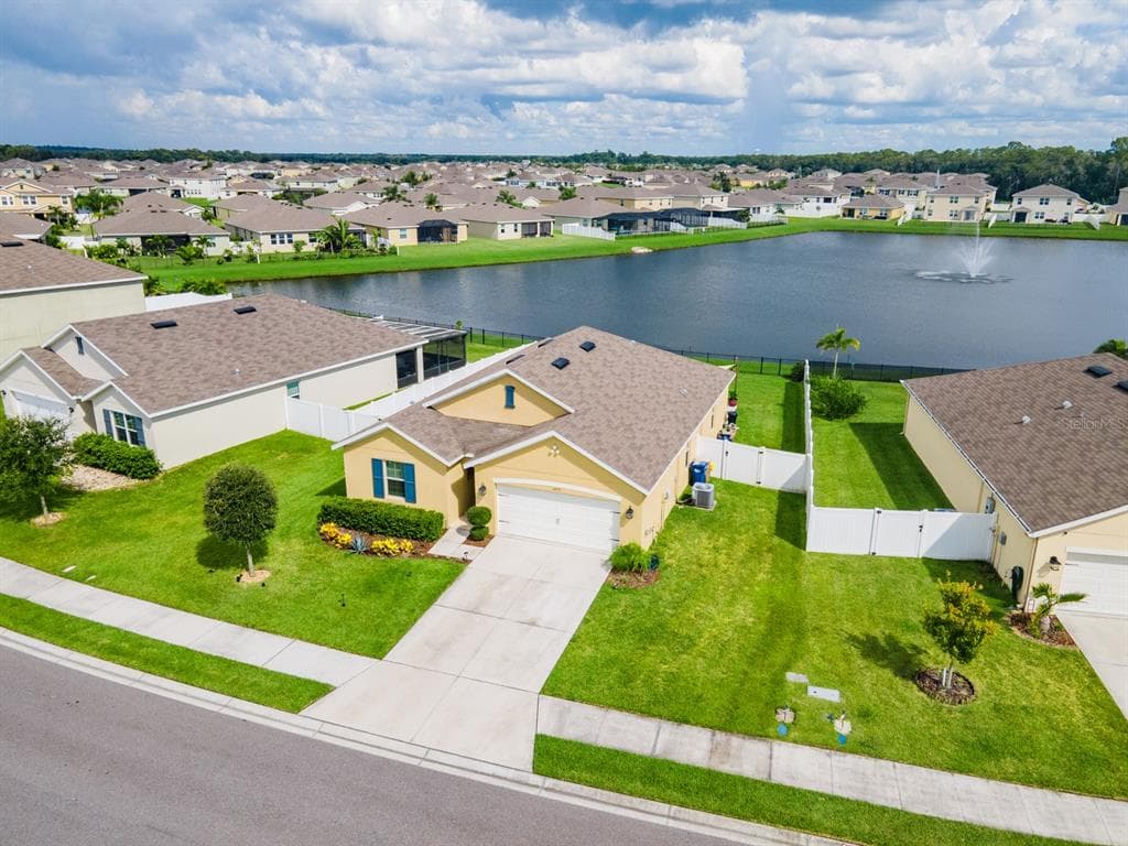14935 FLOWING GOLD DRIVE BRADENTON, FL 34212