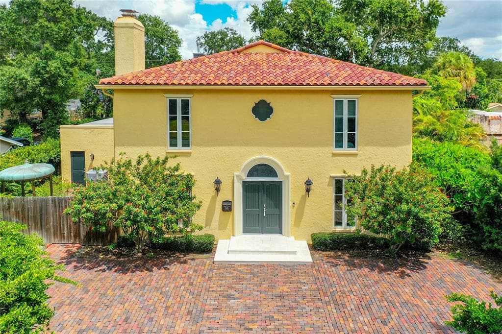 1101 JUNGLE AVENUE N ST PETERSBURG, FL 33710