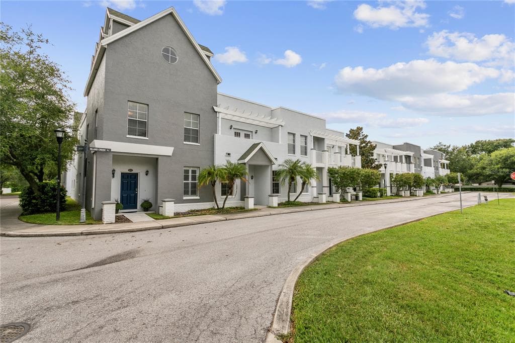 5519 ISLAND CREEK PLACE TAMPA, FL 33611