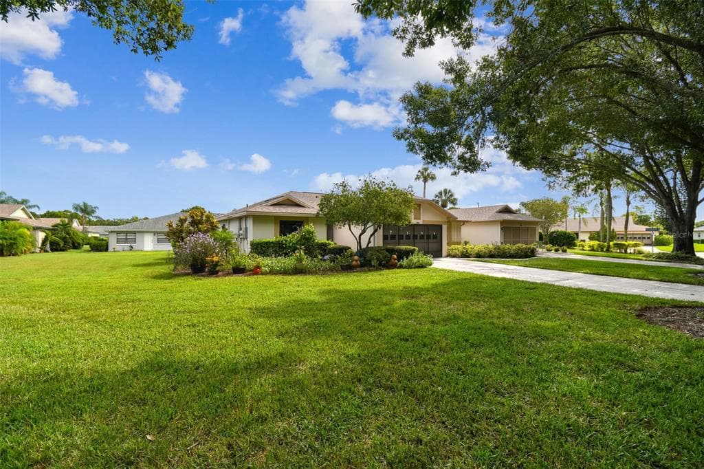1208 LITCHFIELD DRIVE UNIT 39 SUN CITY CENTER, FL 33573