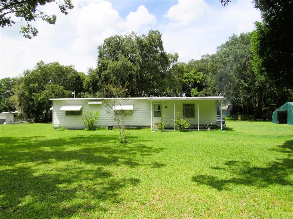 3911 LOURY DRIVE WESLEY CHAPEL, FL 33543