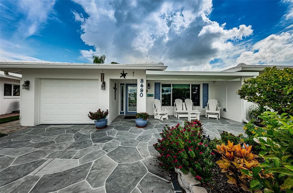 3490 99TH PLACE N UNIT 4 PINELLAS PARK, FL 33782