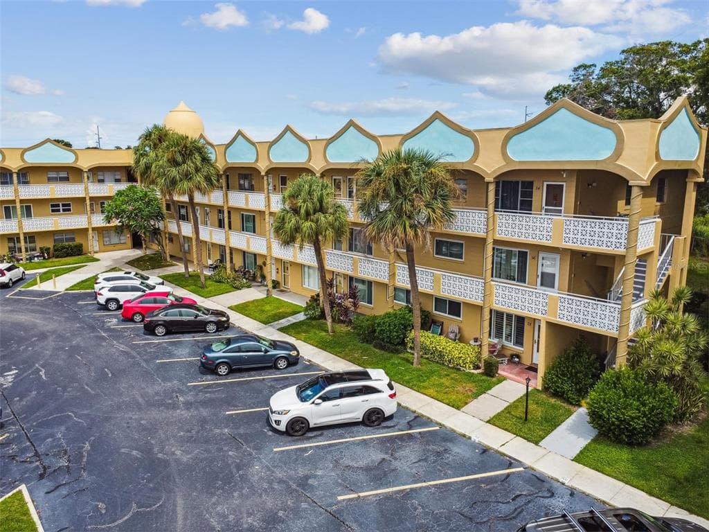 2466 ECUADORIAN WAY UNIT 24 CLEARWATER, FL 33763