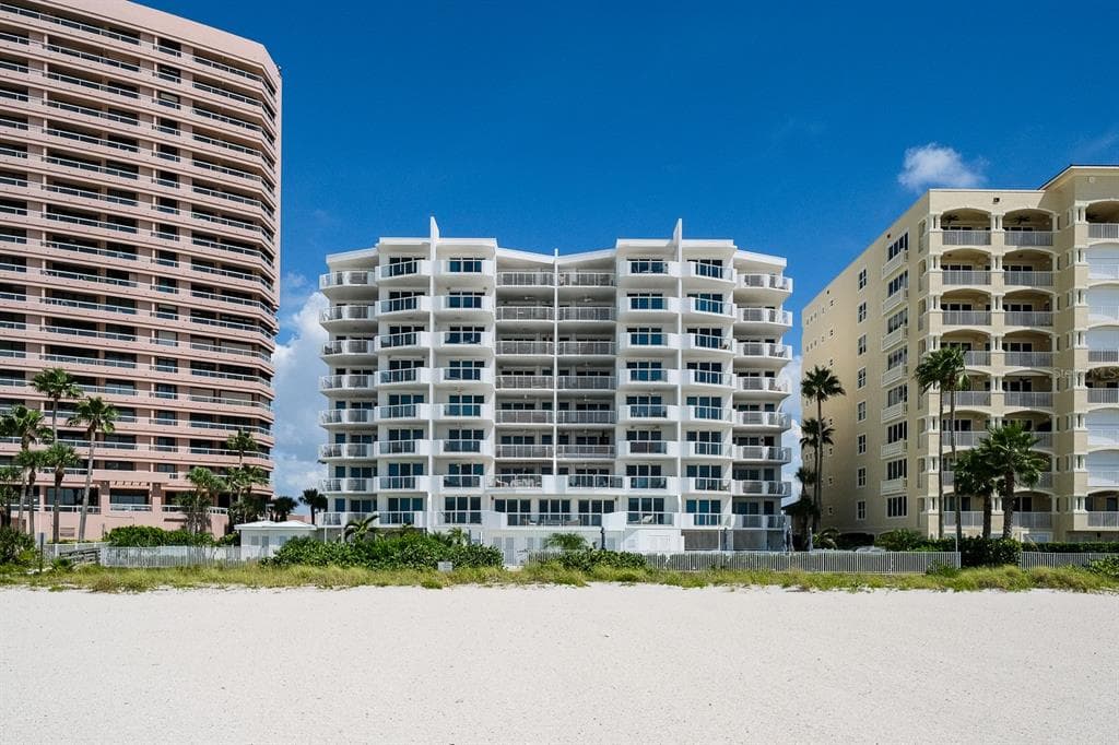 1350 GULF BOULEVARD UNIT 302 CLEARWATER, FL 33767