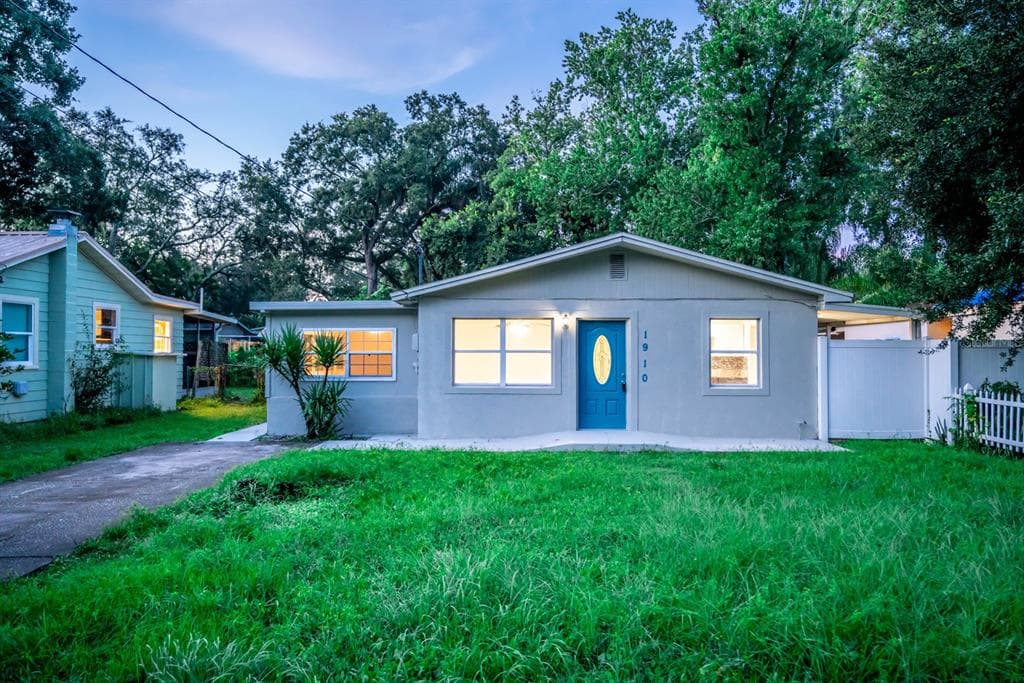 1910 W FERN STREET TAMPA, FL 33604
