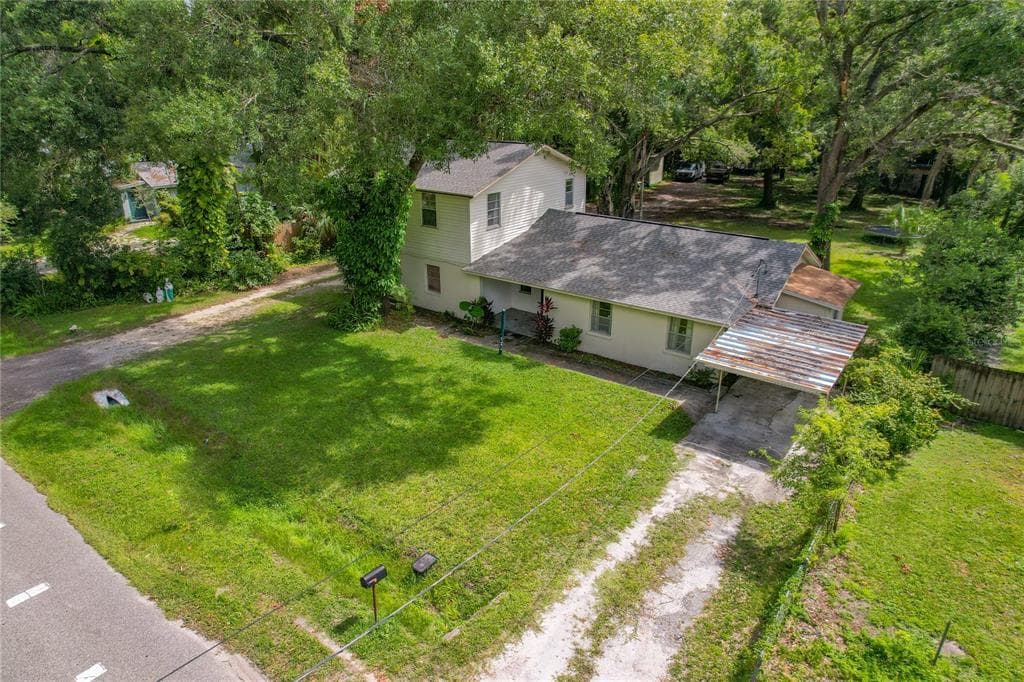 8121 N ORLEANS AVENUE TAMPA, FL 33604