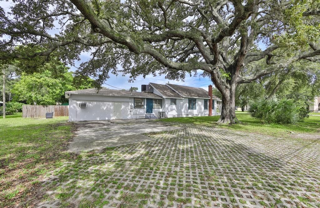 4940 41ST AVENUE N ST PETERSBURG, FL 33709
