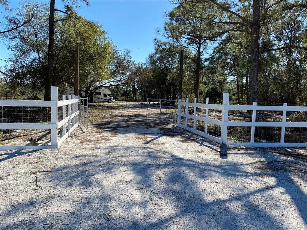 378 HUNTING CLUB AVENUE