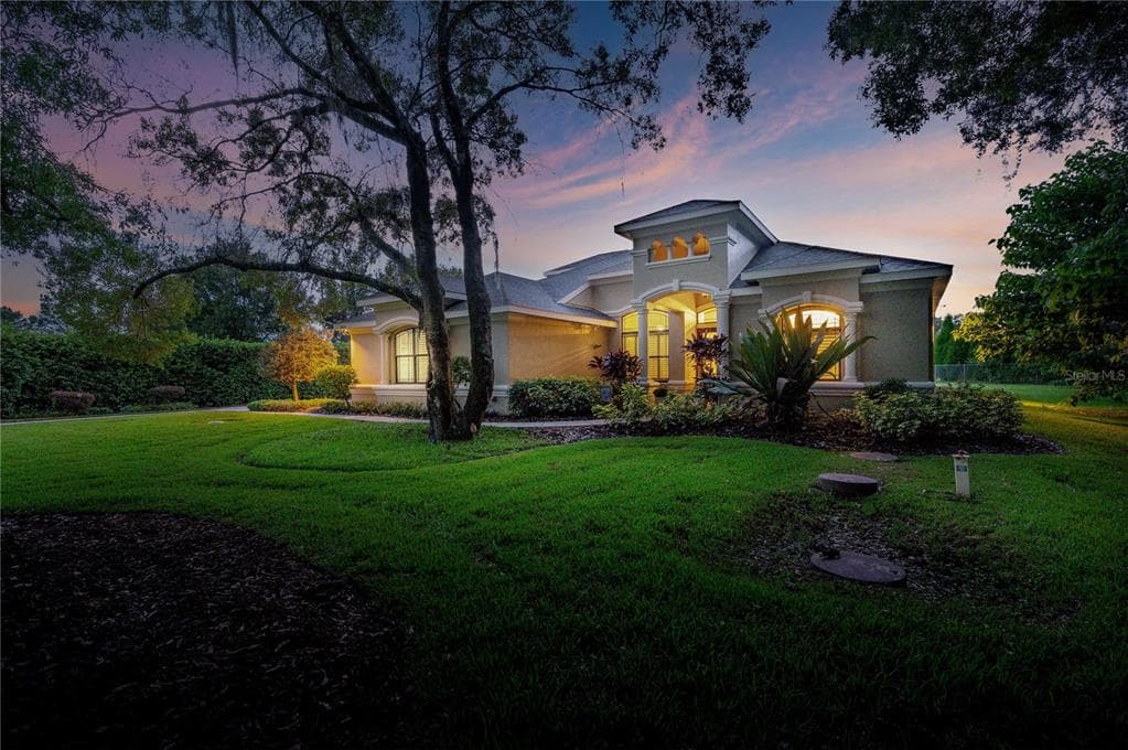 19606 EAGLE CREST DRIVE LUTZ, FL 33549
