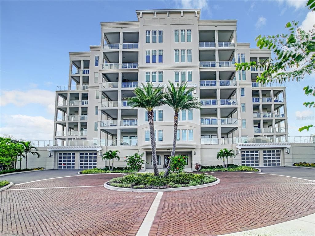 145 BELLEVIEW BOULEVARD UNIT 302 BELLEAIR, FL 33756
